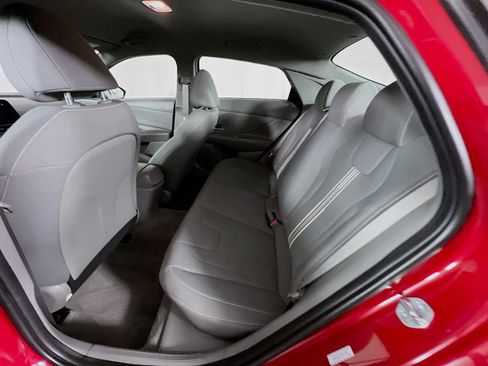 Used 2023 Hyundai Elantra SEL w/ Convenience Package FWD image 25