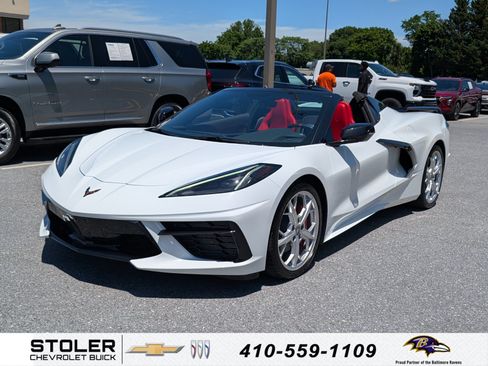 Used 2022 Chevrolet Corvette Stingray Convertible w/ 1LT RWD image 1