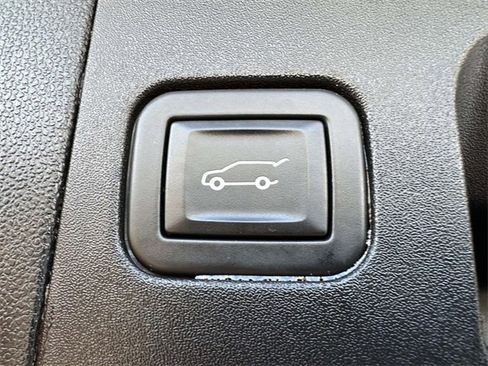 Used 2023 Cadillac XT5 Premium Luxury image 14