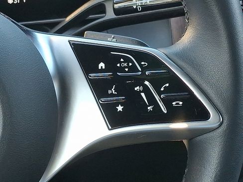 Certified 2025 Mercedes-Benz GLC 300 4MATIC image 21