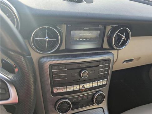 Used 2017 Mercedes-Benz SLC 300 image 9