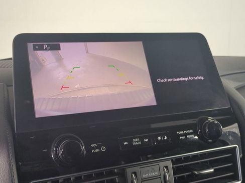 Used 2021 Nissan Armada SV RWD image 26