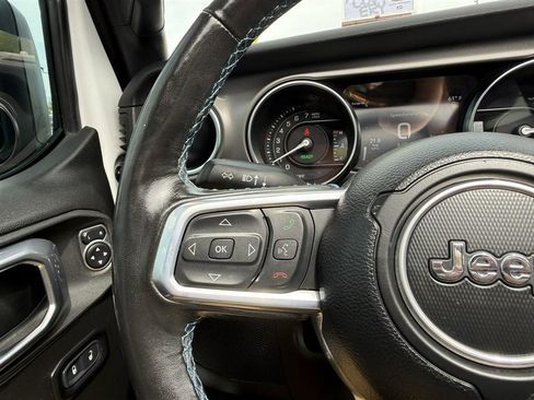 Used 2023 Jeep Wrangler Unlimited Rubicon 4xe w/ Cold Weather Group AWD/4WD image 40