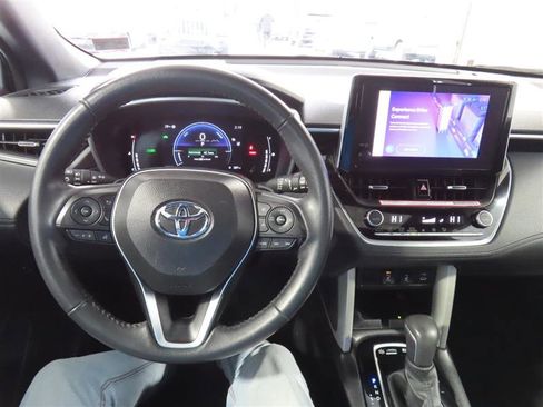 Used 2024 Toyota Corolla Cross AWD Hybrid image 22