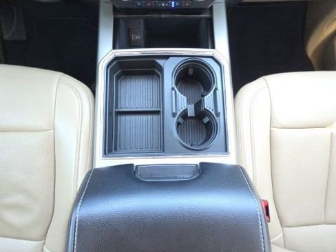 Used 2021 Ford F250 Lariat w/ Chrome Package image 40