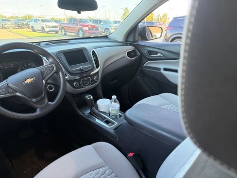 Used 2020 Chevrolet Equinox LS w/ LS Convenience Package FWD image 7