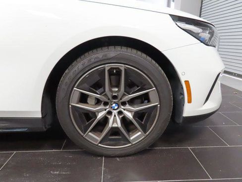 Used 2026 BMW 530i RWD image 42