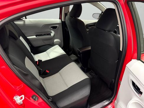 Used 2014 Toyota Prius C Four image 15