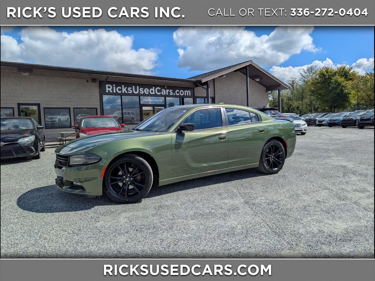 Used 2018 Dodge Charger SXT Plus w/ Blacktop Package RWD image 1