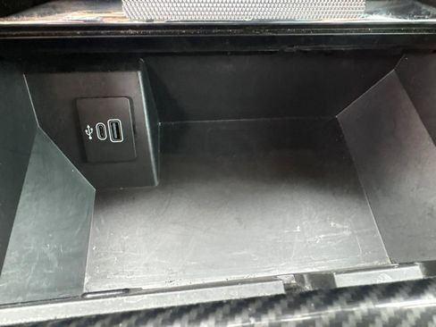 Used 2025 Ford F150 Lariat w/ Equipment Group 501A Mid image 26