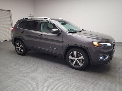 Used 2019 Jeep Cherokee Limited image 11