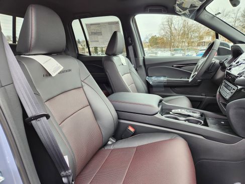 New 2026 Honda Ridgeline Black Edition image 12