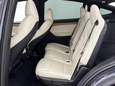 Used 2020 Tesla Model X Long Range AWD/4WD image 24
