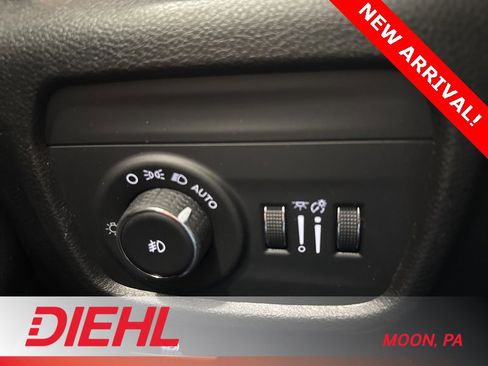 Certified 2022 Jeep Grand Cherokee Limited image 24