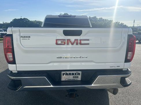 Used 2023 GMC Sierra 2500 SLE w/ SLE Value Package; AWD/4WD image 2