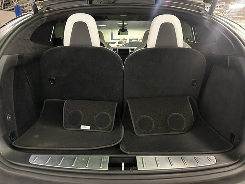 Used 2017 Tesla Model X 75D image 16