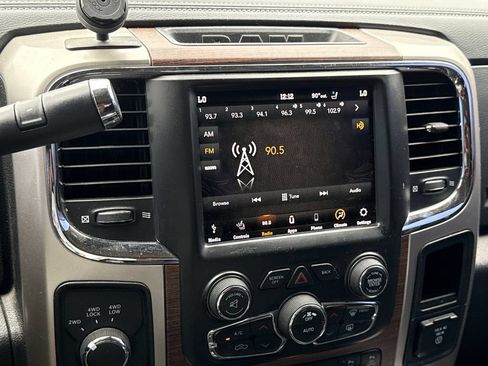 Used 2018 RAM 3500 Laramie w/ Convenience Group AWD/4WD image 16