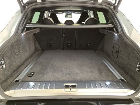 New 2026 Aston Martin DBX S image 22