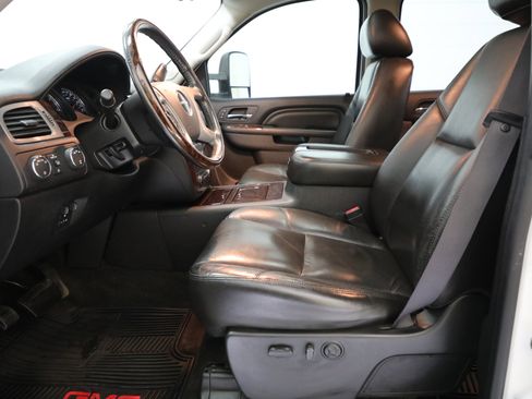 Used 2011 GMC Sierra 3500 Denali image 7