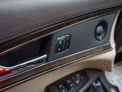 Used 2019 Lincoln Nautilus Reserve FWD image 19