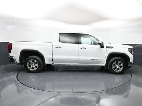 Used 2024 GMC Sierra 1500 SLT AWD/4WD image 32