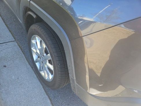 Used 2015 Jeep Cherokee Limited w/ Luxury Group image 11