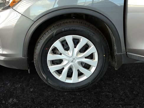 Used 2019 Nissan Rogue S image 26