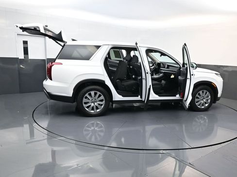 Used 2025 Hyundai Palisade SE image 29