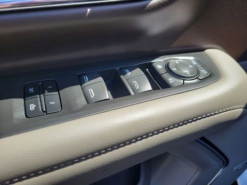 Certified 2022 Chevrolet Suburban LT w/ Luxury Package image 25