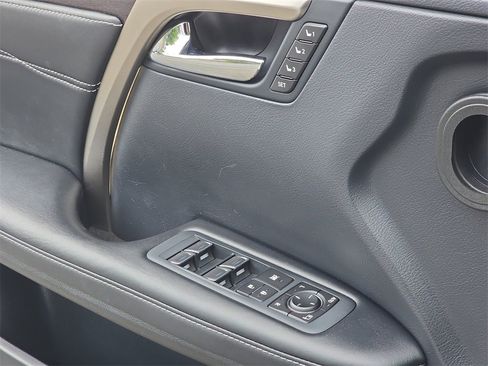 Used 2022 Lexus RX 450hL Luxury image 29