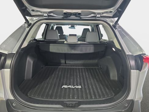 Used 2025 Toyota RAV4 XLE Premium AWD/4WD image 28