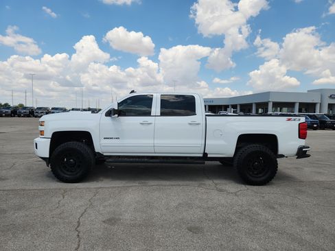 Used 2019 Chevrolet Silverado 2500 LT w/ LT Convenience Package AWD/4WD image 4