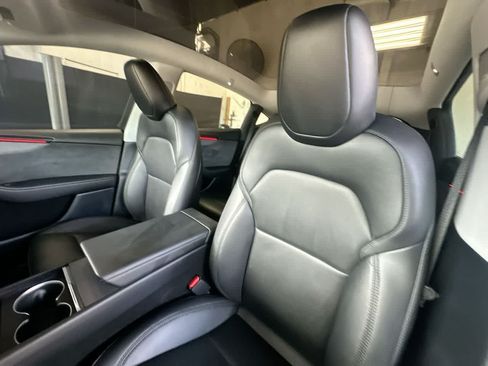 Used 2026 Tesla Model Y AWD image 14
