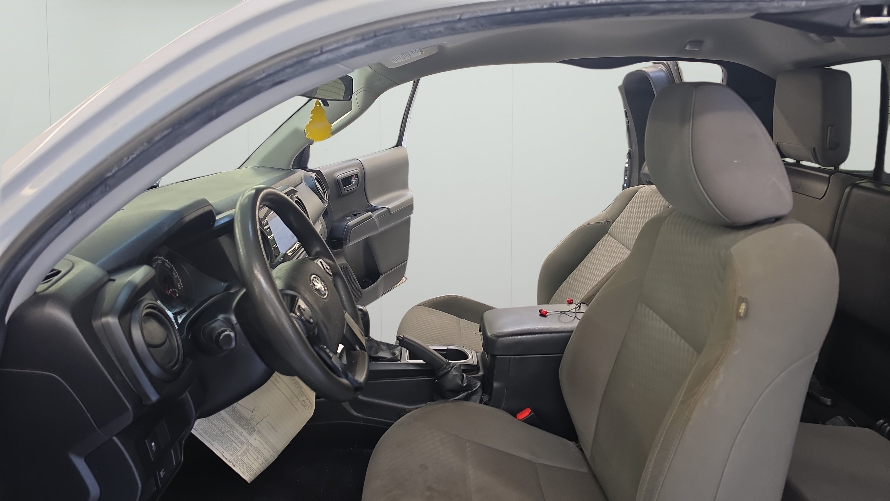 Used 2022 Toyota Tacoma SR w/ SX Package RWD image 9