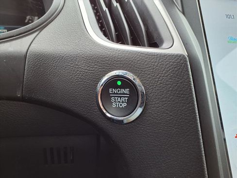 Used 2024 Ford Edge SEL w/ Convenience Package image 25