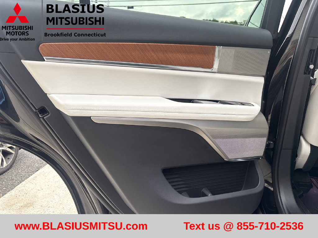 Used 2026 Cadillac Vistiq Sport AWD/4WD image 41