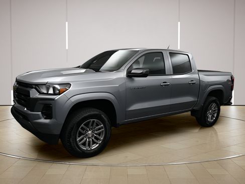 Used 2026 Chevrolet Colorado LT w/ Advanced Trailering Package AWD/4WD image 4