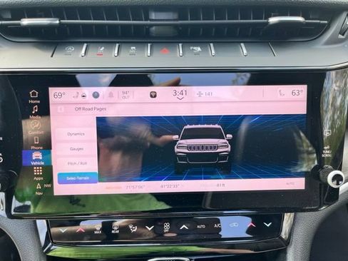 Certified 2026 Jeep Grand Cherokee Limited w/ Limited Altitude Package AWD/4WD image 38