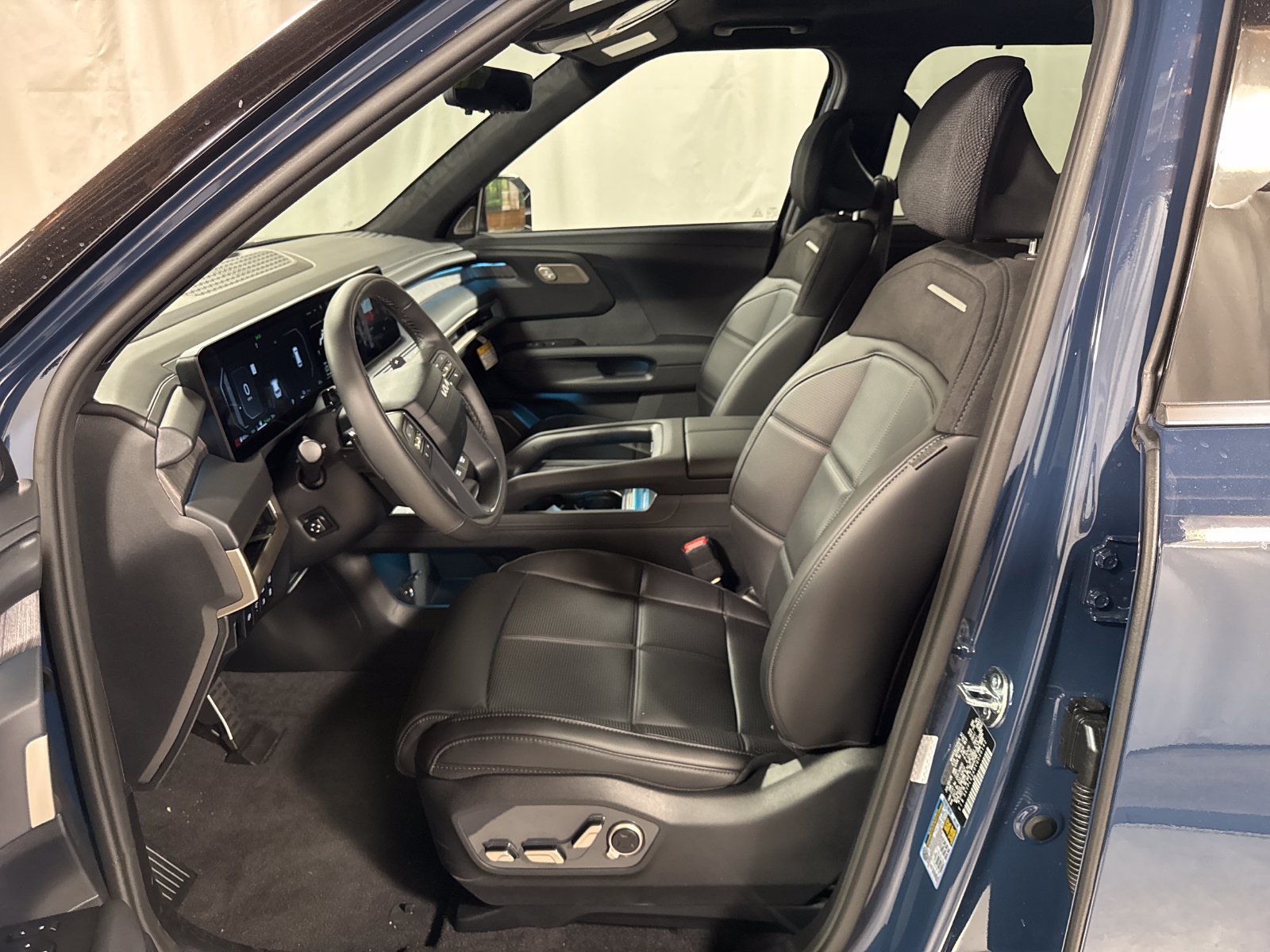 New 2027 Kia Telluride SX Prestige AWD/4WD image 3