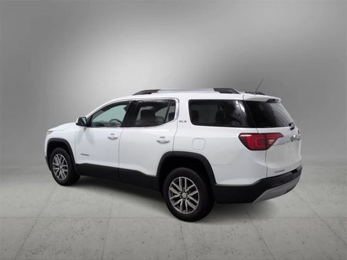 Used 2019 GMC Acadia SLE image 6