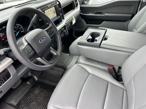 New 2026 Ford F250 XL w/ XL Chrome Package RWD image 9