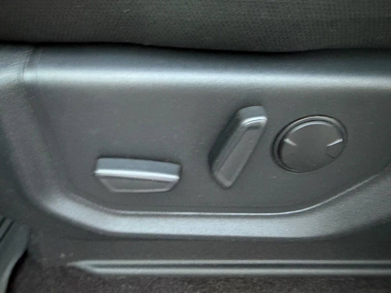 Used 2020 Ford F150 XLT w/ Equipment Group 302A Luxury AWD/4WD image 19