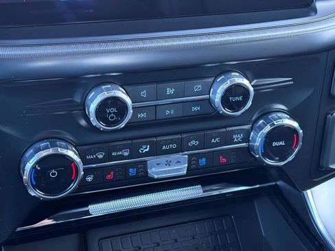 Certified 2024 Ford F150 Platinum w/ Equipment Group 702A High image 19