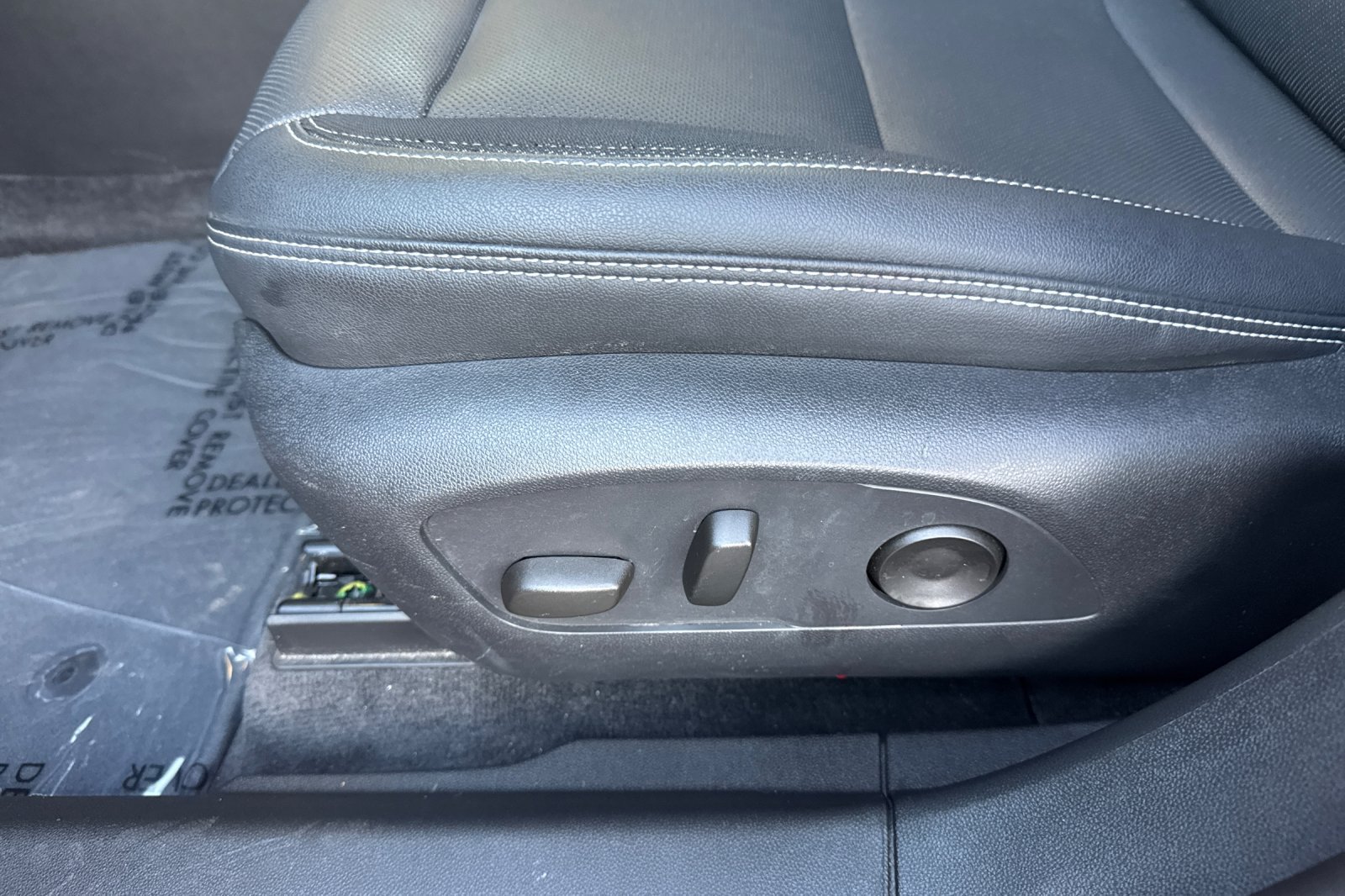 Used 2024 Chevrolet Blazer EV LT AWD/4WD image 14