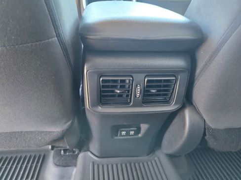 Used 2020 Toyota RAV4 XLE w/ XLE Grade Weather Package AWD/4WD image 13