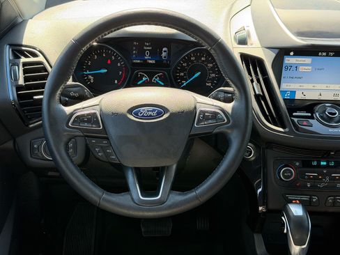 Used 2019 Ford Escape Titanium FWD image 11