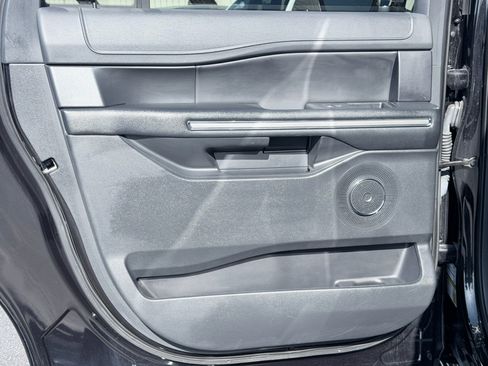 Used 2024 Ford Expedition Max XLT AWD/4WD image 31
