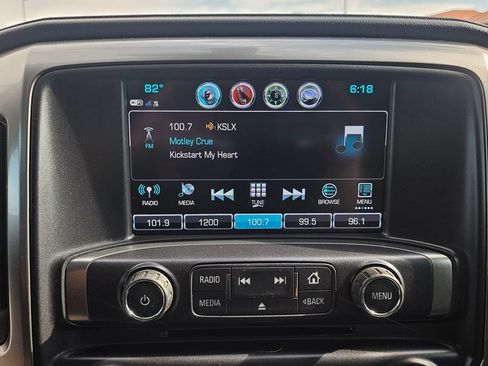 Used 2018 Chevrolet Silverado 1500 LTZ Z71 w/ LTZ Plus Package AWD/4WD image 34
