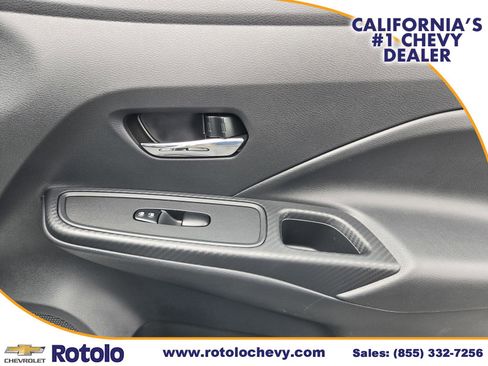 Used 2025 Nissan Versa SV FWD image 10