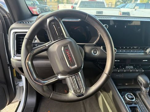 Used 2024 GMC Canyon Elevation w/ Convenience Package AWD/4WD image 23